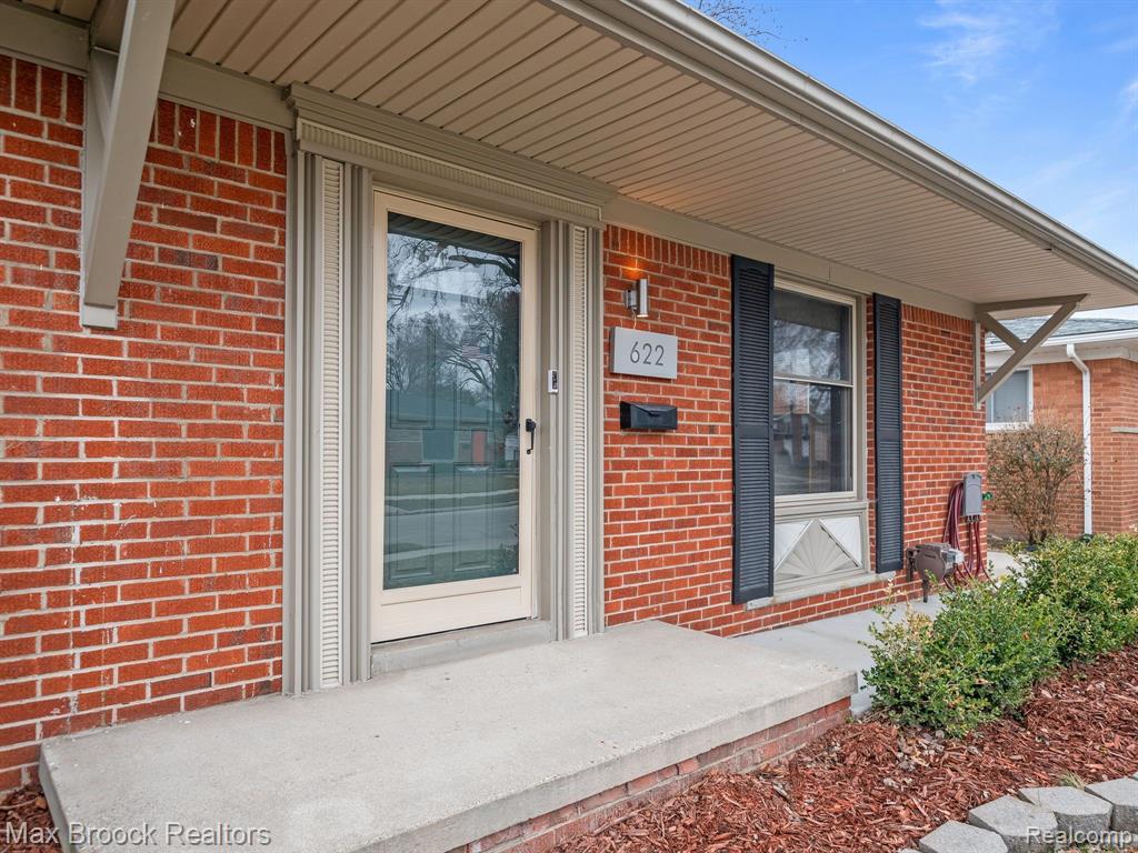 622 ENGLEWOOD Avenue, Royal Oak, MI 48073 — Photo 4