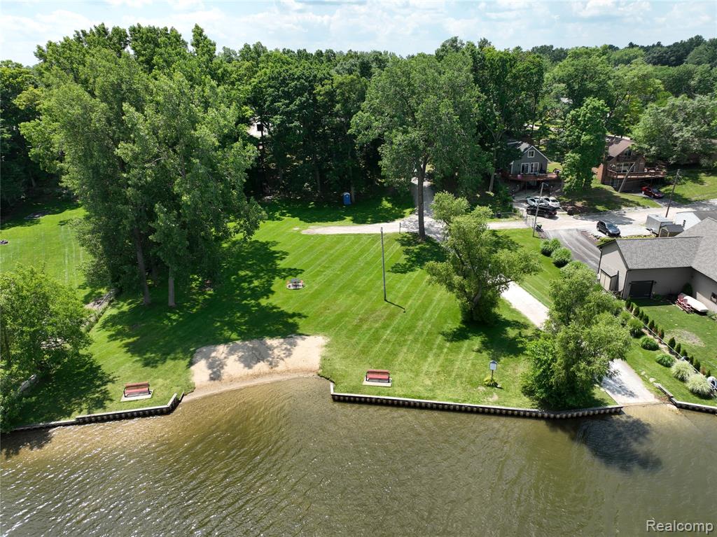 9100 Mayfred Drive, Pinckney, MI 48169 — Photo 32