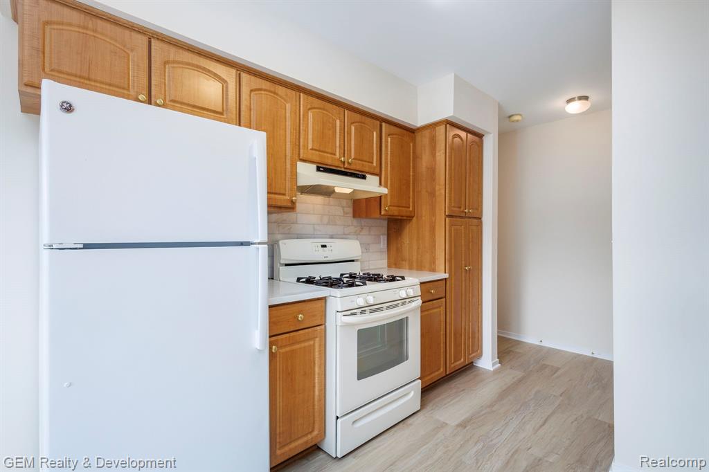 1831 N Arbor Way Drive, 16, Canton, MI 48188 — Photo 9