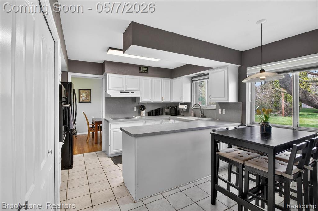 2732 Lacota Road, Waterford, MI 48328 — Photo 10