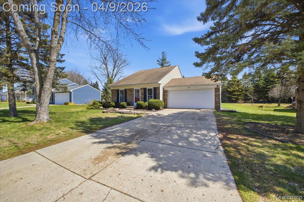 889 Hadley Road, Rochester Hills, MI 48333 — Photo 2
