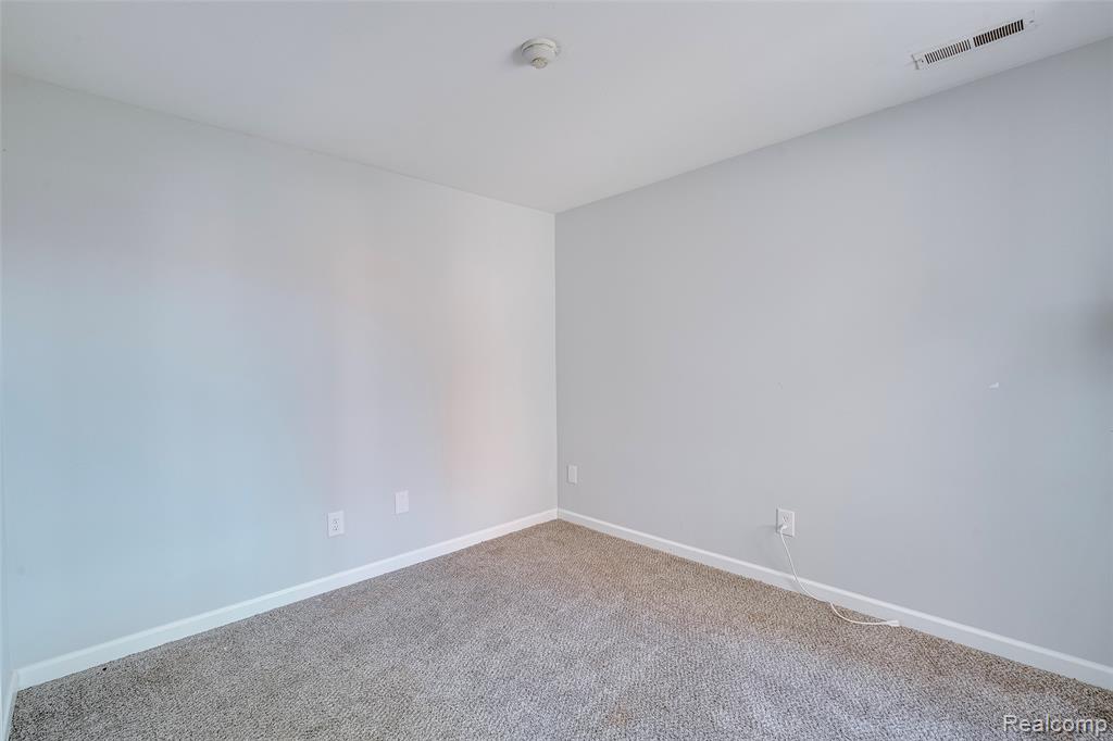 42481 Lilley Pointe Drive, Canton, MI 48187 — Photo 33