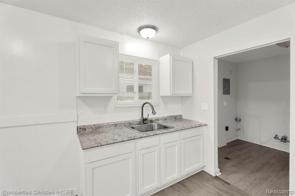 6516 Oak Street, Taylor, MI 48180 — Photo 13