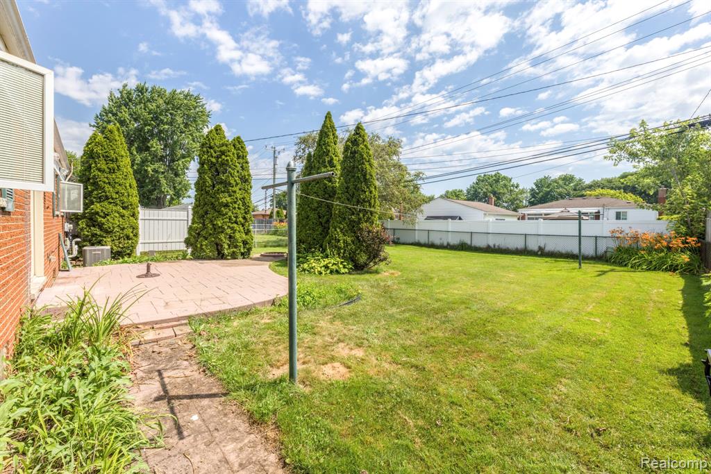 8571 Linda Street, Warren, MI 48093 — Photo 3