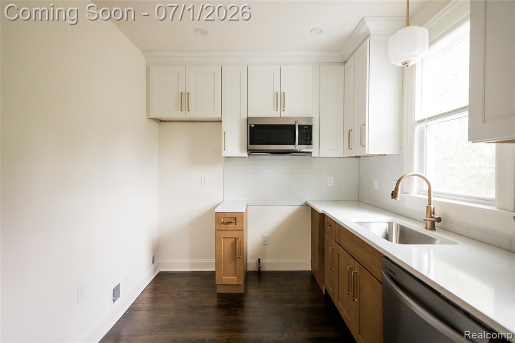 2160 Holcomb Street, Detroit, MI 48214 — Photo 85