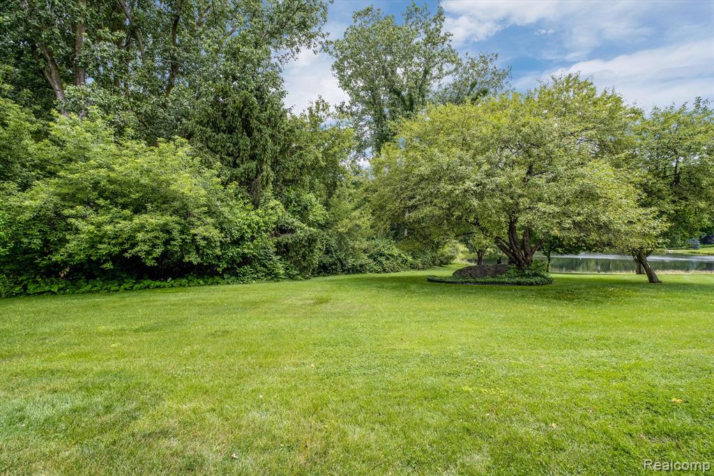 719 TEN POINT Drive, Rochester Hills, MI 48309 — Photo 39