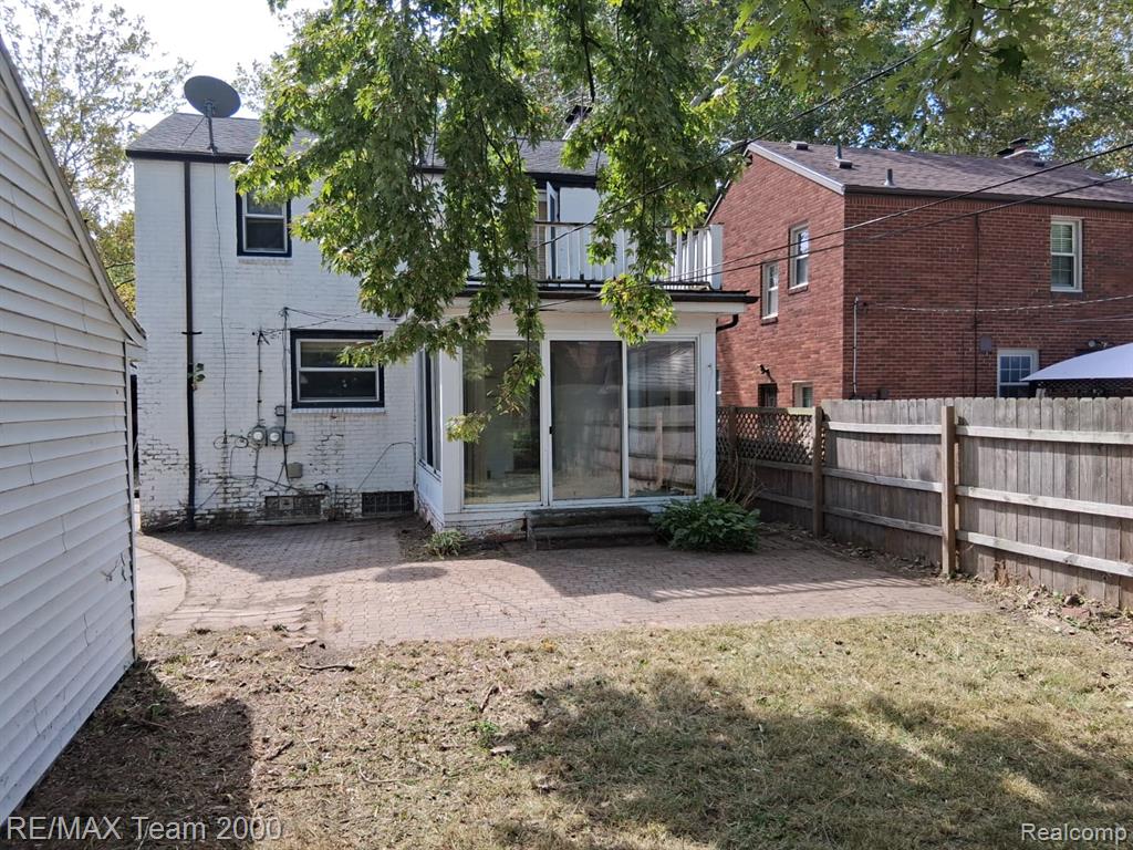 5228 Hillcrest Street, Detroit, MI 48236 — Photo 28
