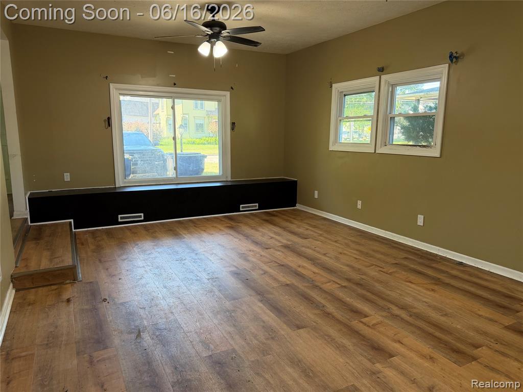 416 W Corunna Avenue, Corunna, MI 48817 — Photo 5