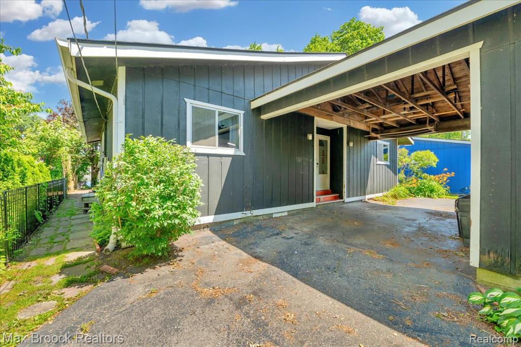 2840 Wall Street, Keego Harbor, MI 48320 — Photo 21