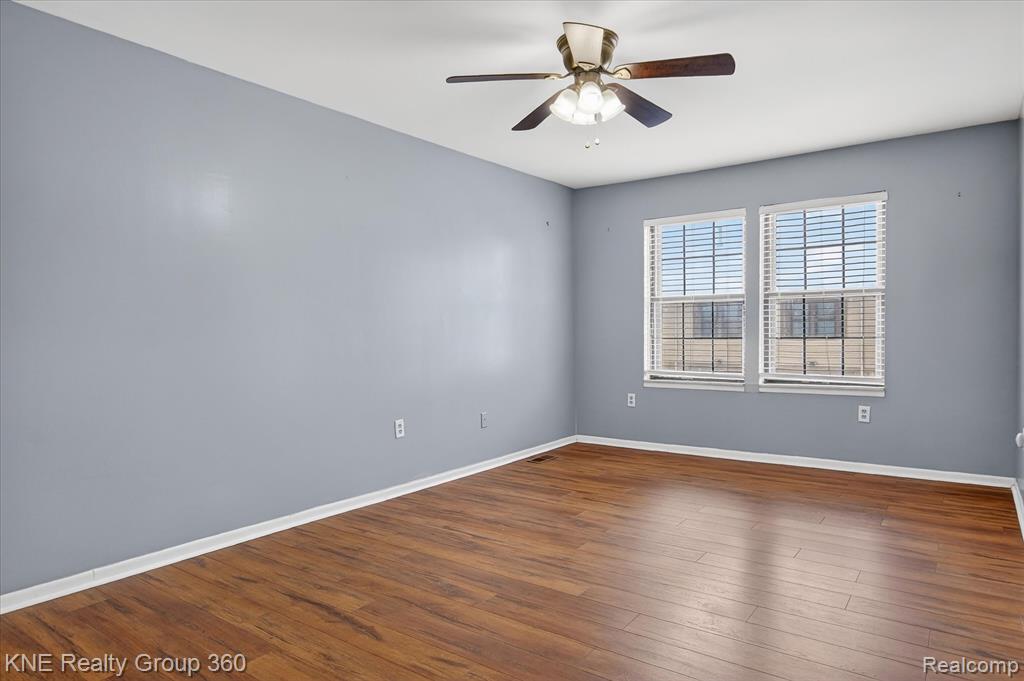 8092 Willow Lane, Warren, MI 48093 — Photo 20