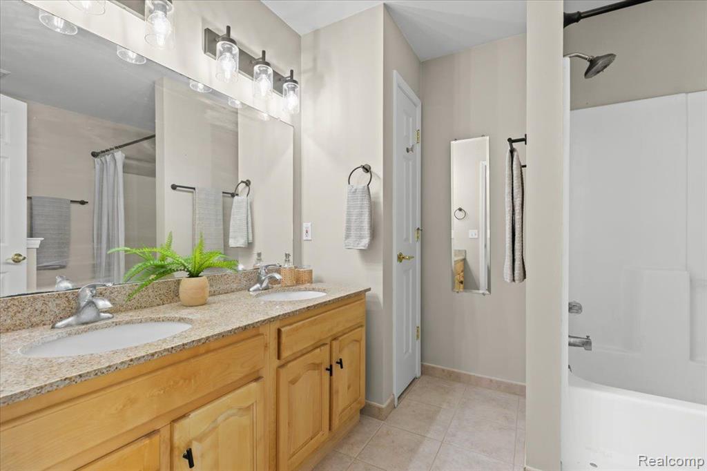 5949 HIGH POINT COURT, Brighton, MI 48116 — Photo 20