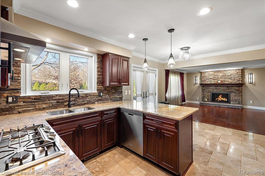 9485 BAYWOOD Drive, Plymouth, MI 48170 — Photo 21