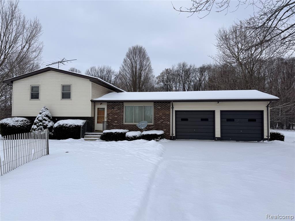 5376 Owosso Road, Fowlerville, MI 48836 — Photo 2