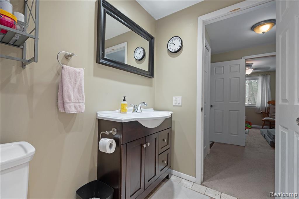 477 Barchester Street, Westland, MI 48186 — Photo 15