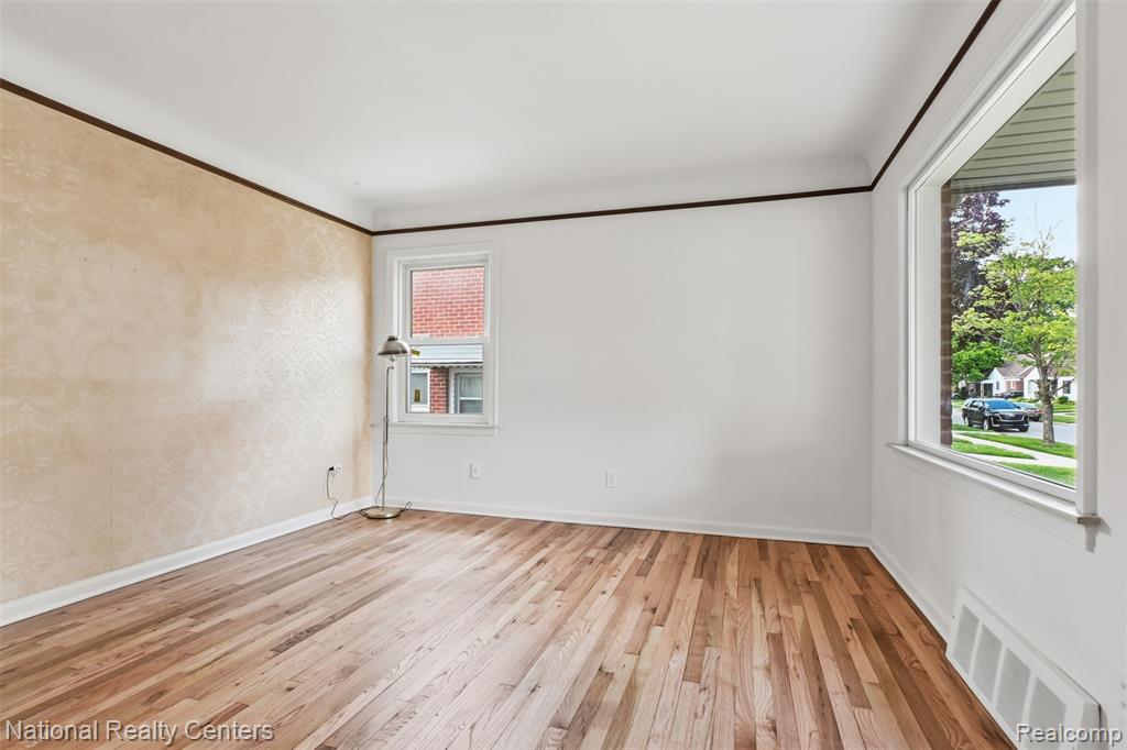 9951 Marion, Redford, MI 48239 — Photo 5