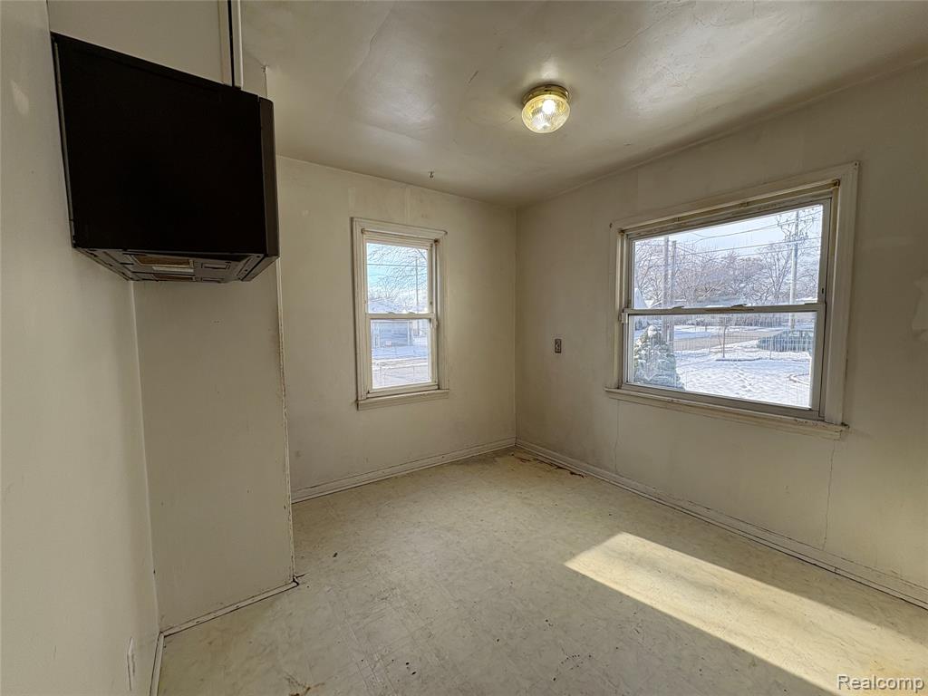 4216 Syracuse Street, Dearborn Heights, MI 48125 — Photo 10