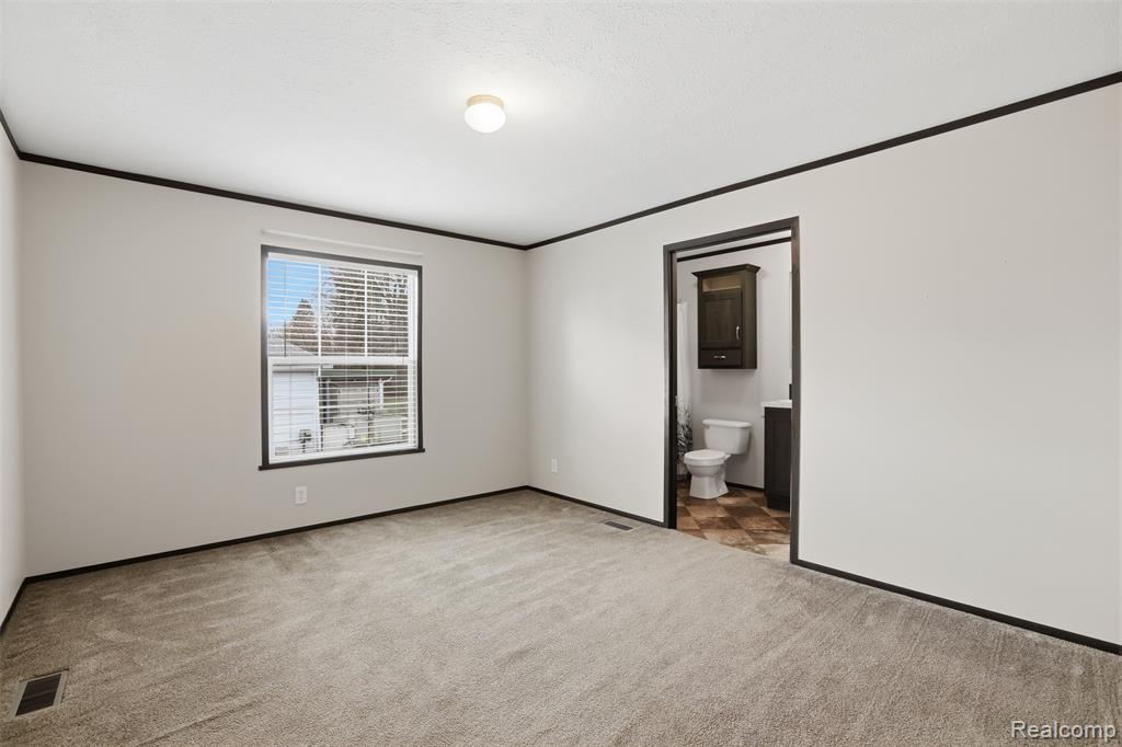 807 Swan Street, Rochester Hills, MI 48309 — Photo 12