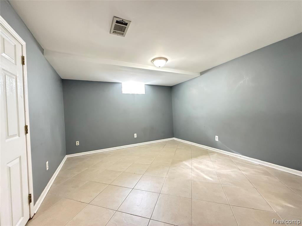 8334 McKinley, Center Line, MI 48015 — Photo 27