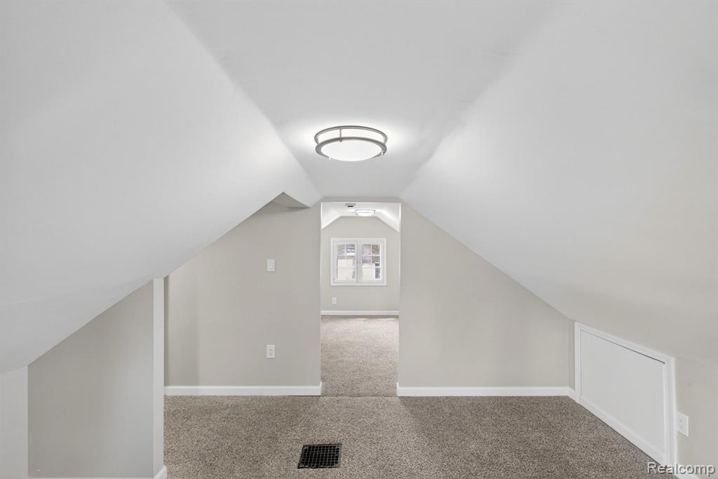 4047 Mitchell Drive, Flint, MI 48506 — Photo 23