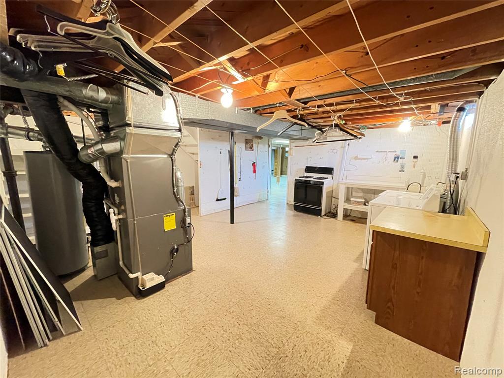32827 DOVER Avenue, Warren, MI 48088 — Photo 58