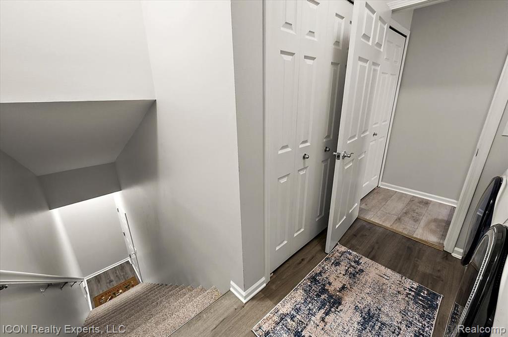 527 Red Oak Court, Commerce Twp, MI 48390 — Photo 21