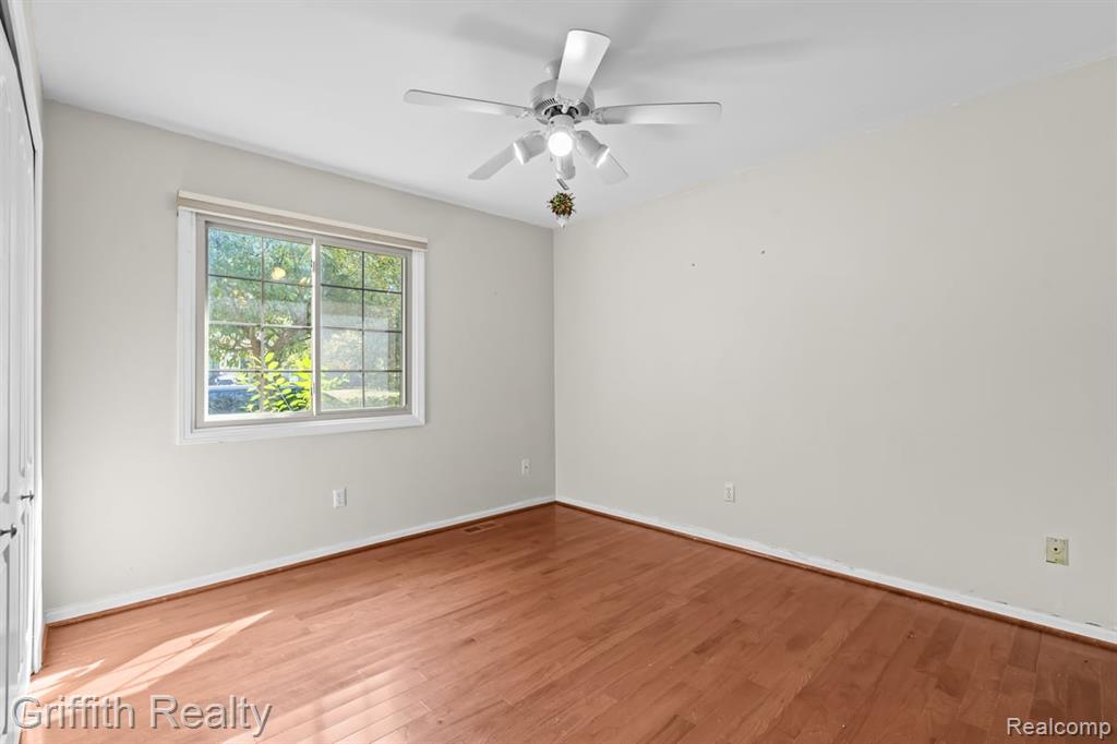 762 Elm Court, Wixom, MI 48393 — Photo 20