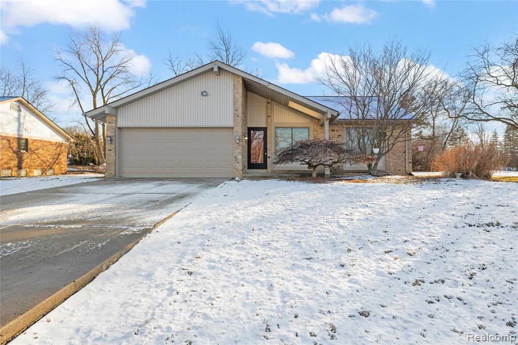 40661 Oakwood Drive, Novi, MI — front exterior