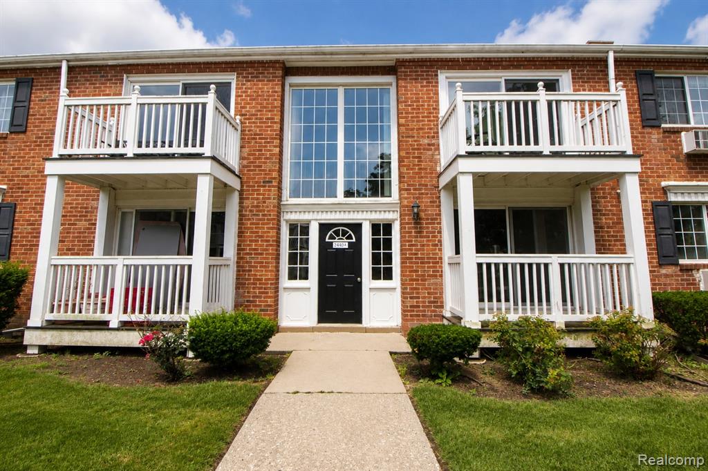 2440 Parmenter Boulevard, 102, Royal Oak, MI 48073
