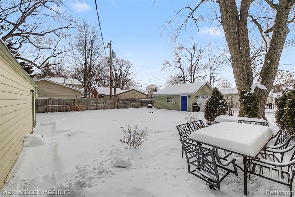 823 McLean Avenue, Royal Oak, MI 48067 — Photo 19