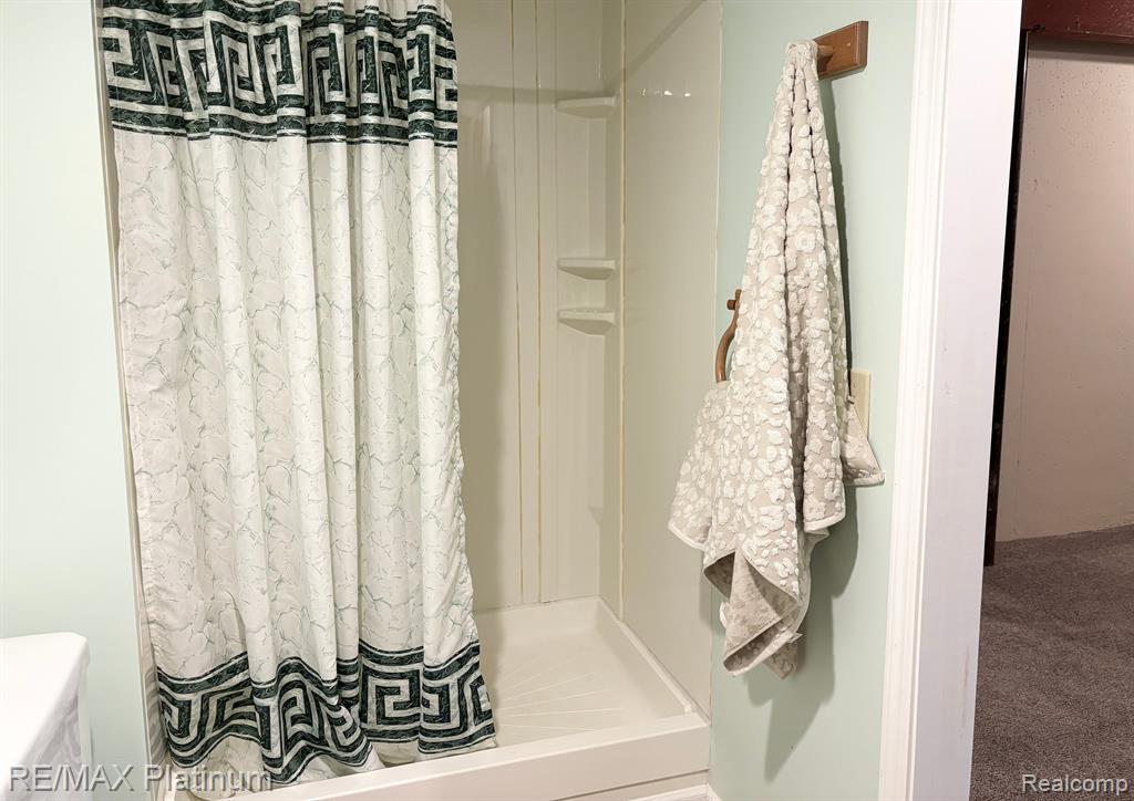 585 Snowfall Court, Howell, MI 48843 — Photo 33