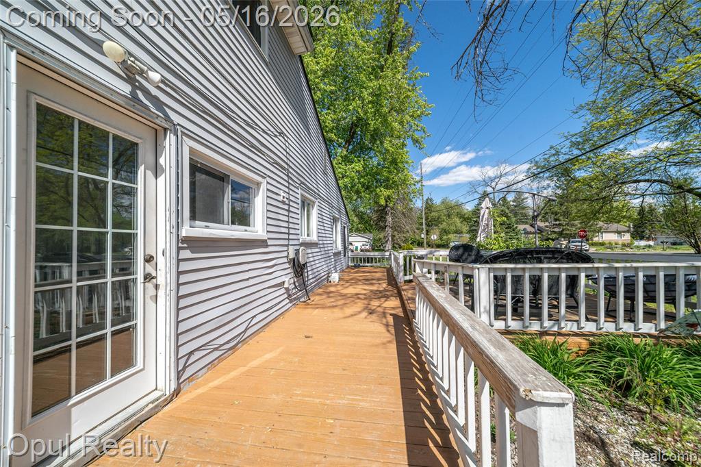 21001 Parker Street, Farmington, MI 48336 — Photo 4