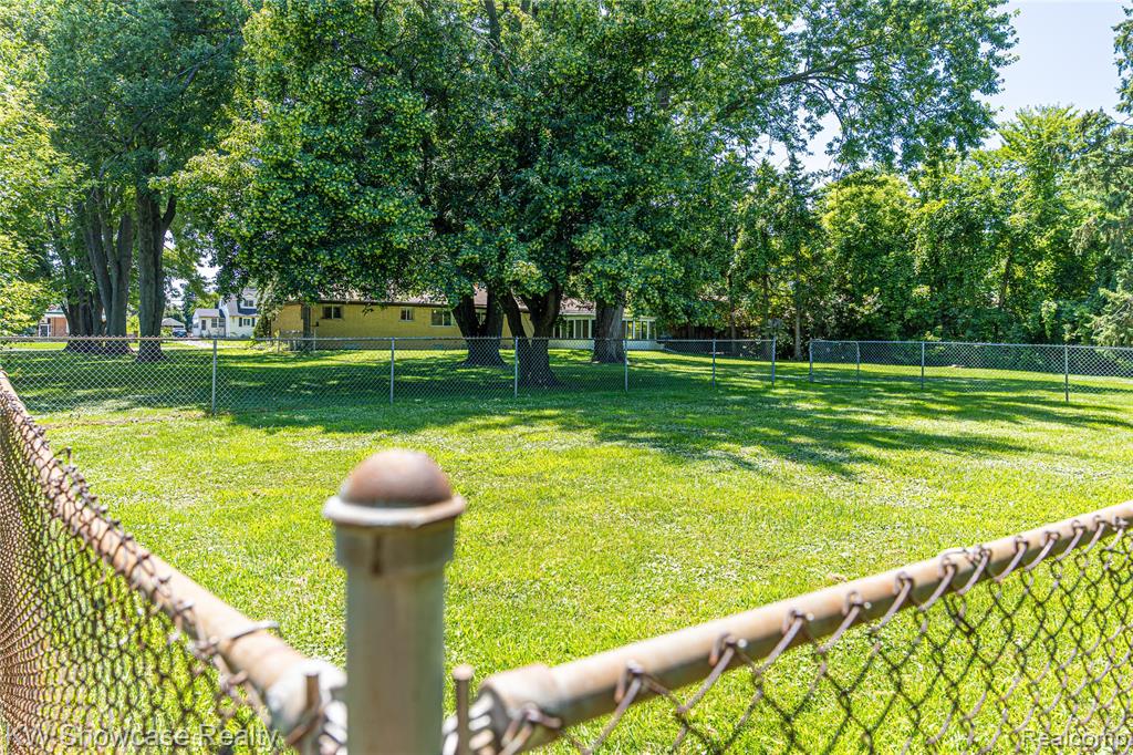 3651 Chicago Road, Warren, MI 48092 — Photo 8