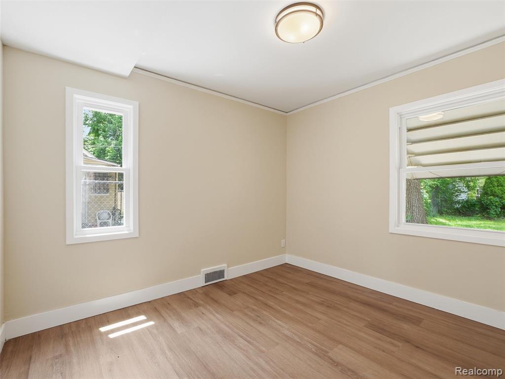 16835 Lesure Street, Detroit, MI 48235 — Photo 17