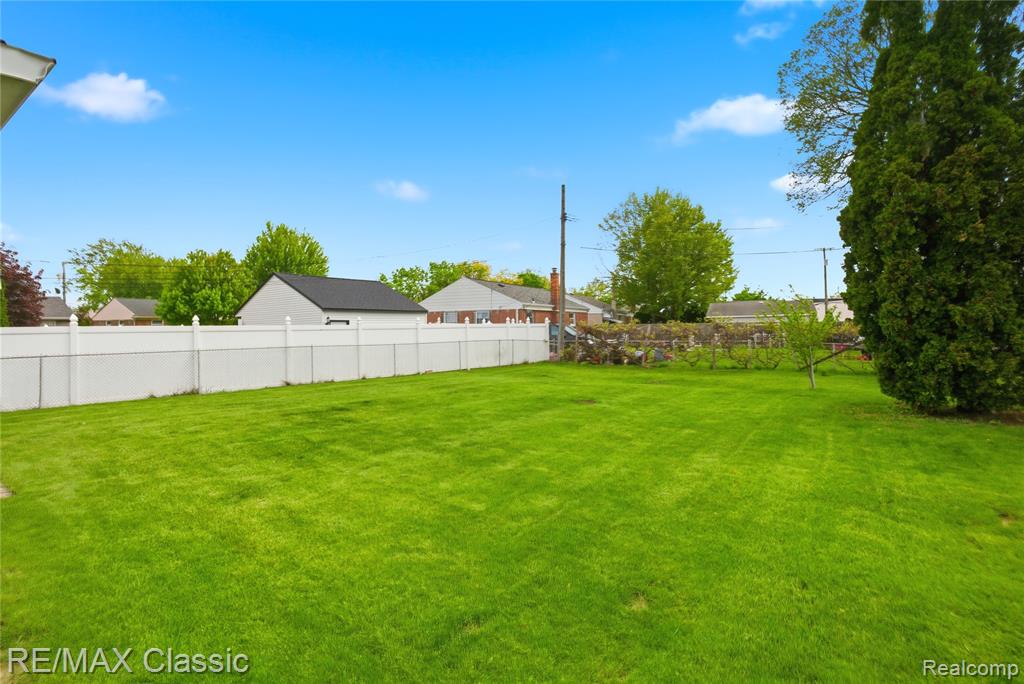 1829 Alard Avenue, Lincoln Park, MI 48146 — Photo 29