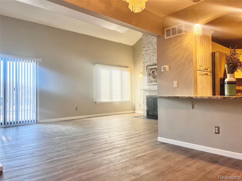 35467 Heritage Lane, Farmington, MI 48335 — Photo 3