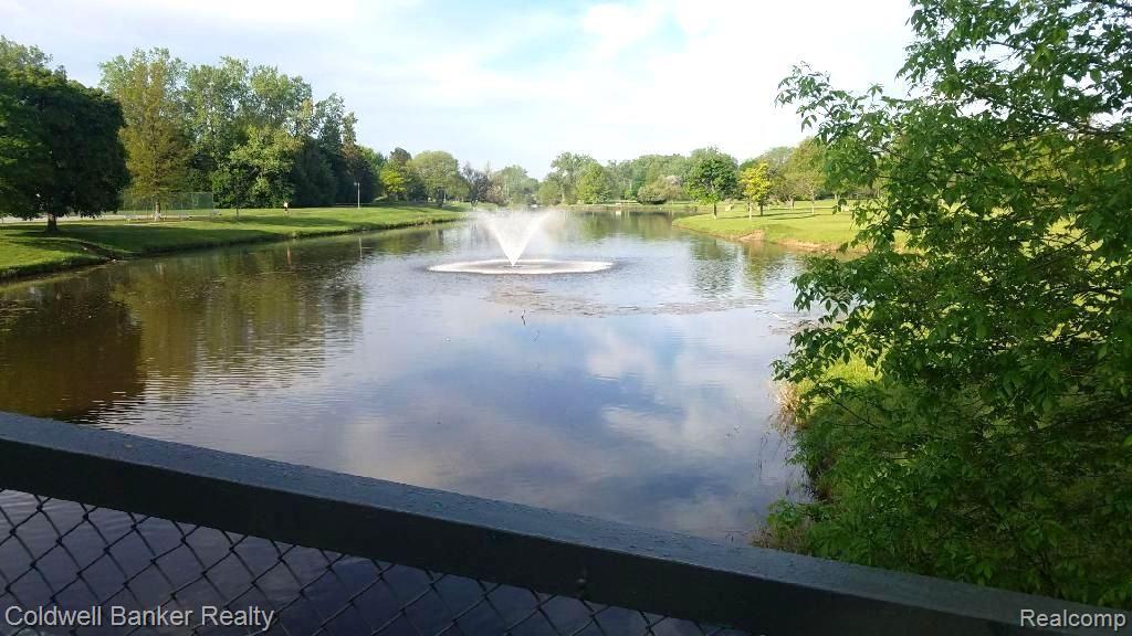 5109 BUCKINGHAM, 403, Troy, MI 48098 — Photo 26