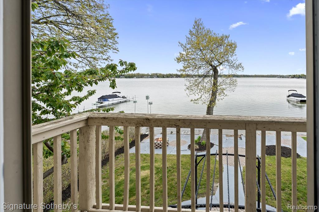 727 McDougal Drive, Waterford, MI 48327 — Photo 21