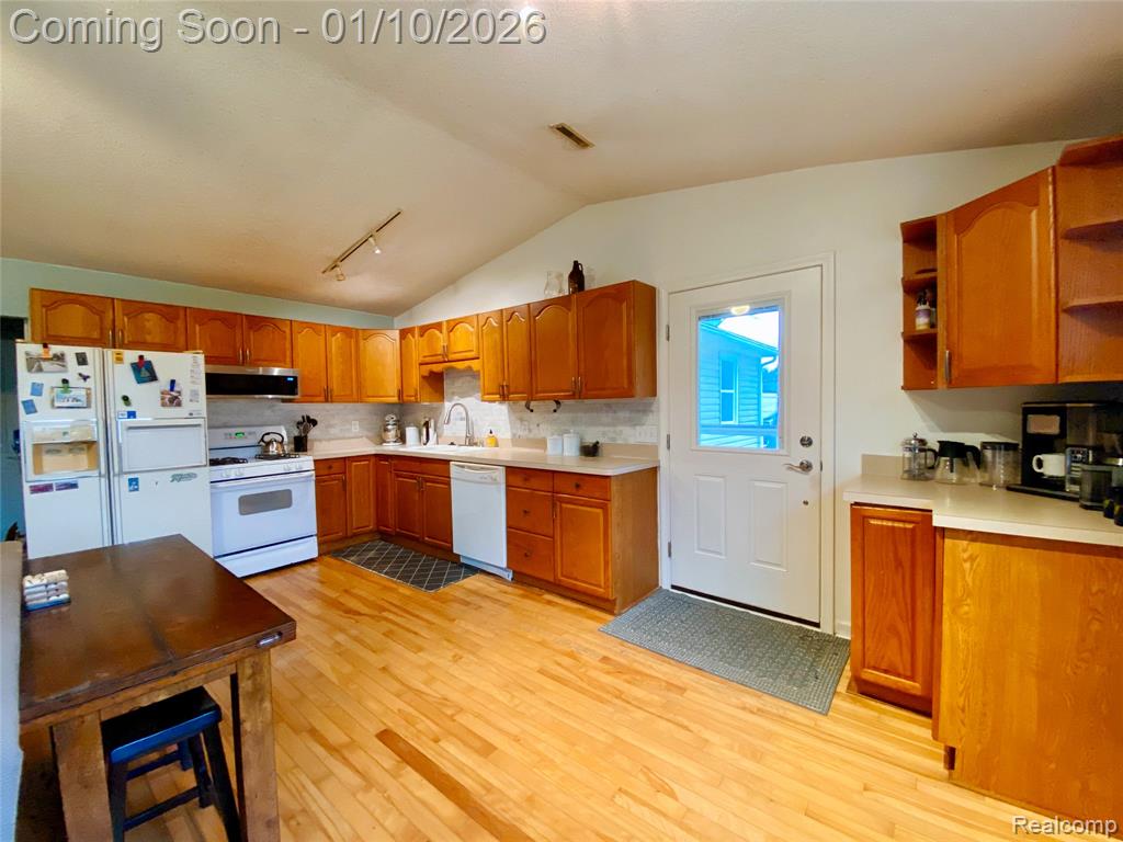 2045 Birch Street, Hartland, MI 48353 — Photo 17