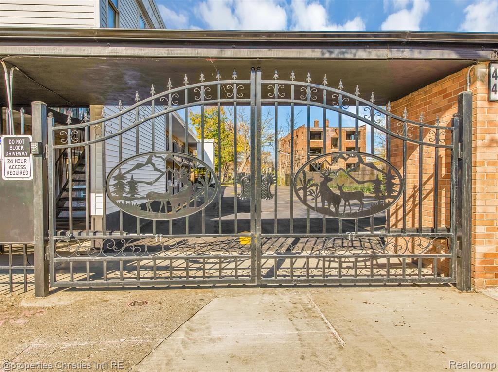 44 HIGHLAND Street, Highland Park, MI 48203 — Photo 13