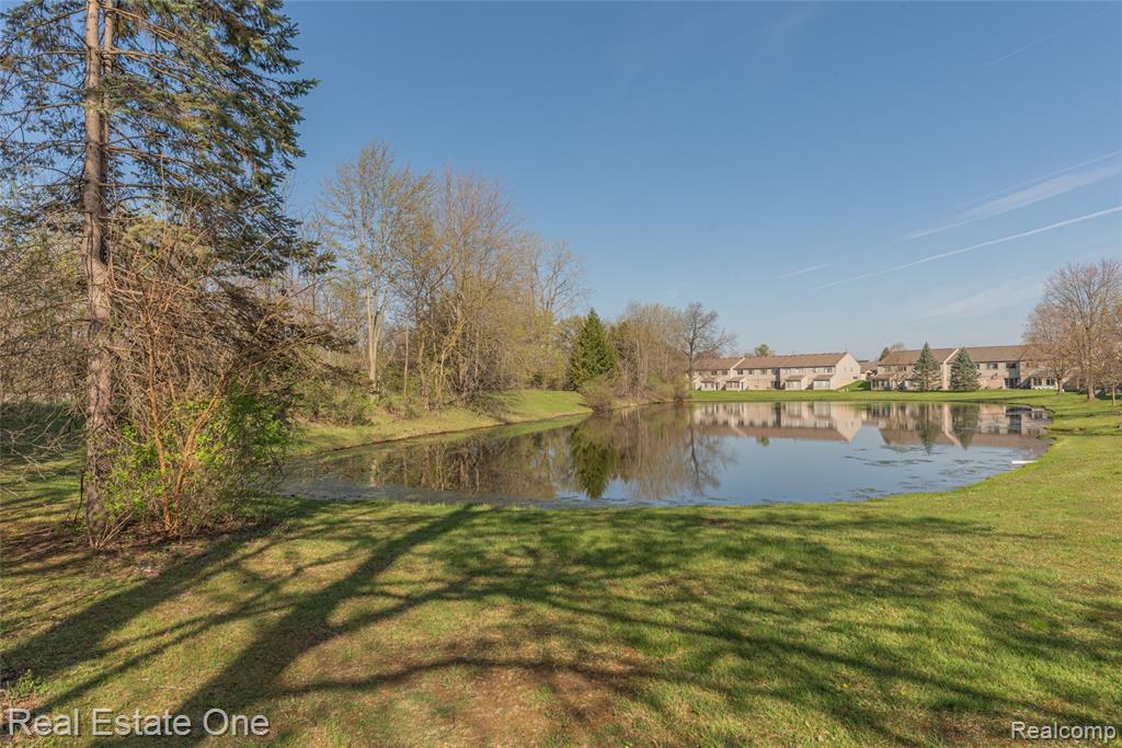 25803 Lexington Drive, 4, South Lyon, MI 48178 — Photo 26