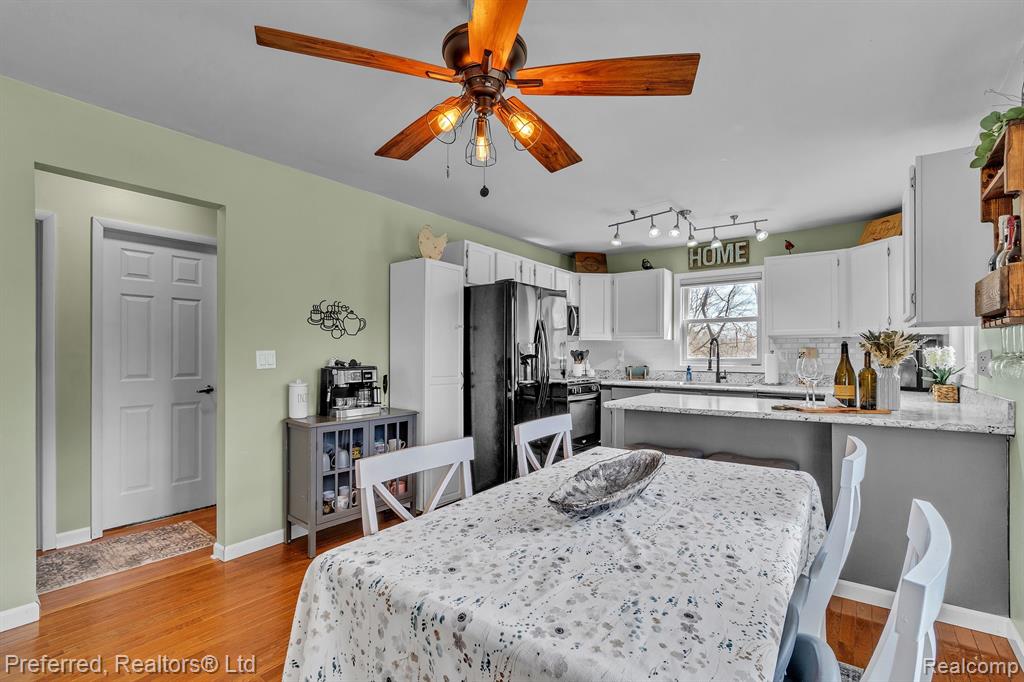 9514 CORNELL Avenue, Clarkston, MI 48348 — Photo 18
