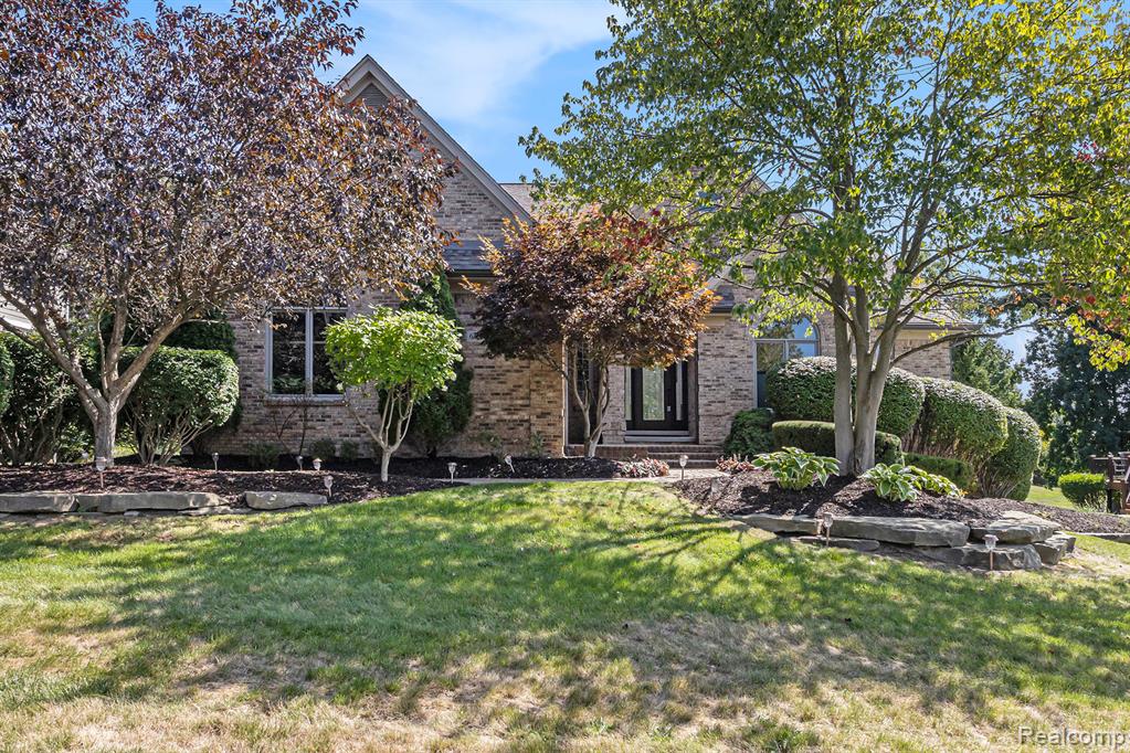 6847 Oakhurst Ridge Road, Clarkston, MI 48348 — Photo 37