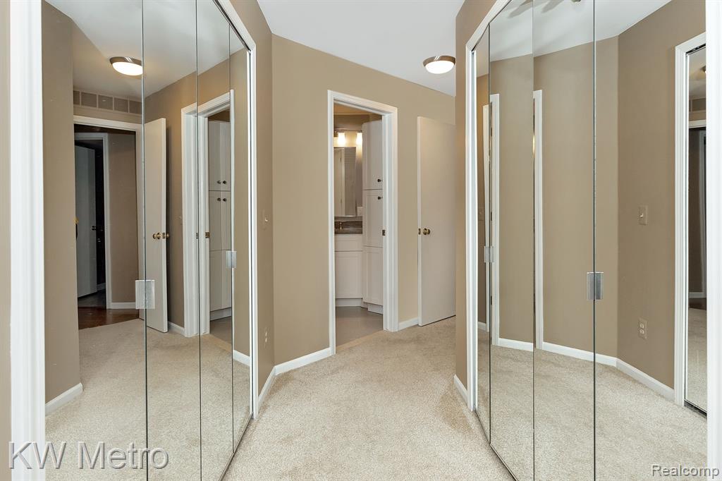 516 NEWBURNE POINTE, Bloomfield Hills, MI 48304 — Photo 22