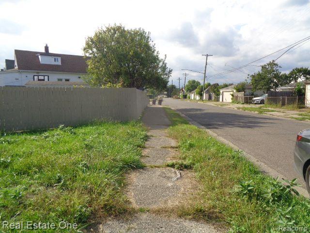 4994 CARPENTER Street, Hamtramck, MI 48212 — Photo 8