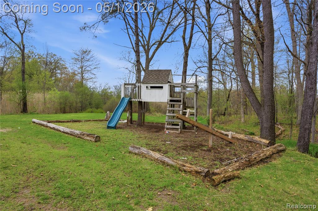 7527 Koby Court, White Lake, MI 48383 — Photo 38
