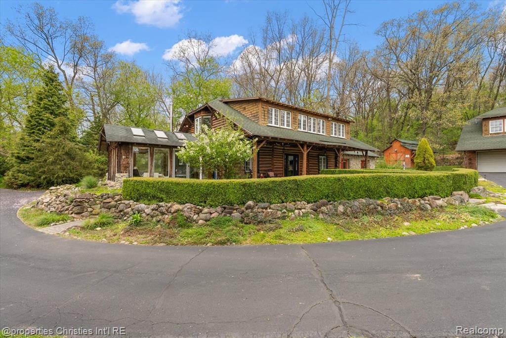 4880 Algonquin Boulevard, Clarkston, MI 48348 — Photo 2