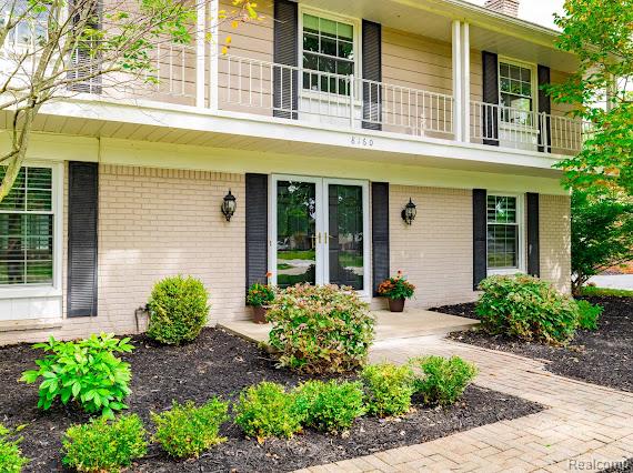 8160 Manchester, Grosse Ile, MI 48138 — Photo 3