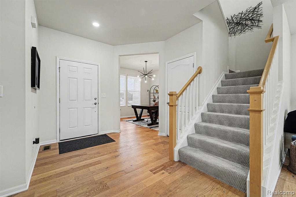 6109 Kingsley Court, Clarkston, MI — Photo 5