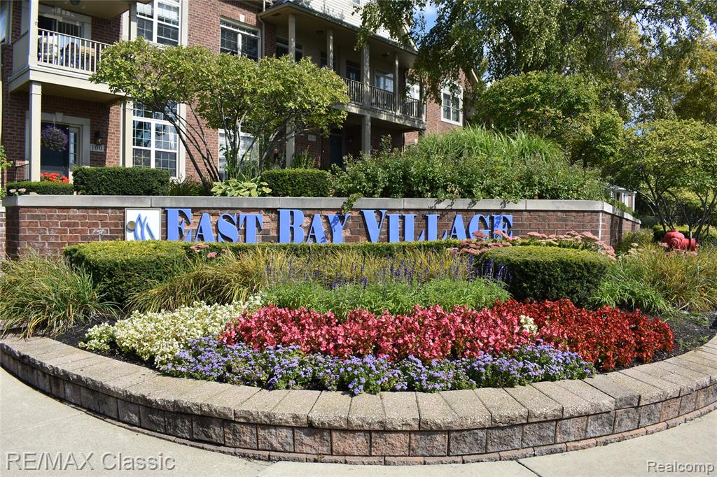 417 Old Pine Way Drive, Walled Lake, MI 48390 — Photo 37