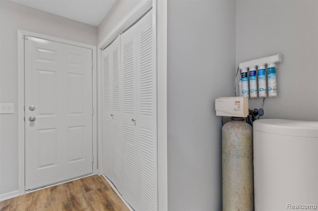 78037 DELAND Road, Richmond, MI 48062 — Photo 31